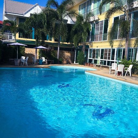 Aparthotel The O2 Udon Thani Esterno foto