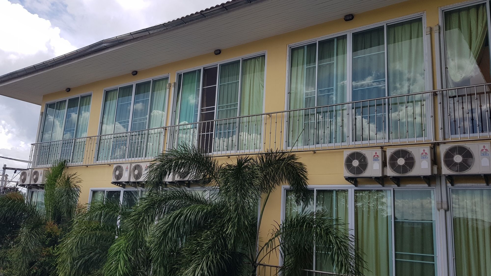 Aparthotel The O2 Udon Thani Esterno foto
